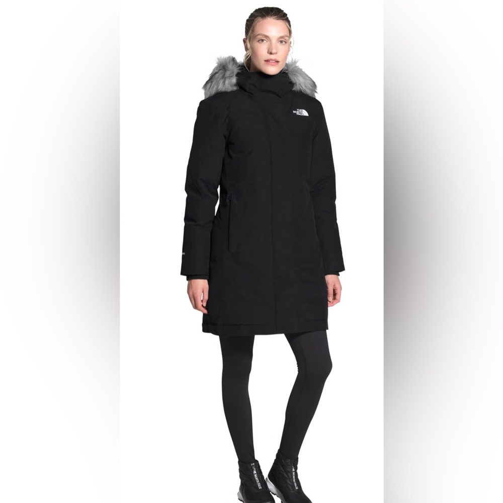 NWOT The North Face Women’s Arctic Parka. Only worn to try on.